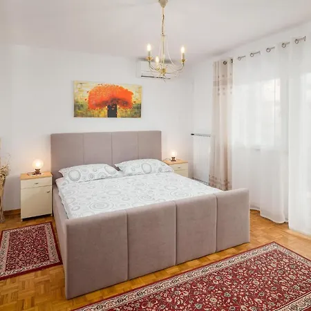 Appartamento 1 Bedroom Stunning In
