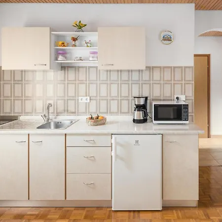 Appartamento 1 Bedroom Stunning In Umago